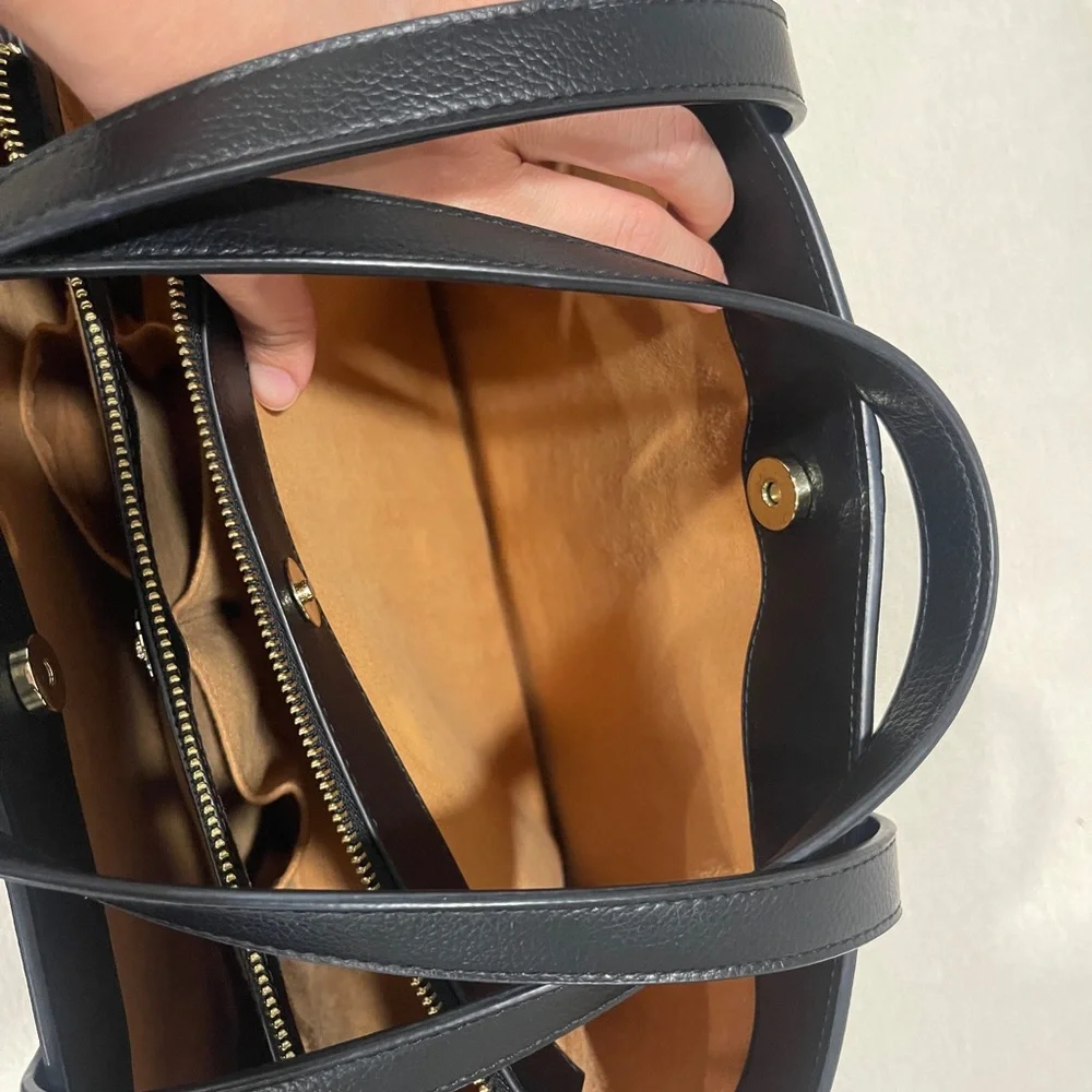 Freja New York Paloma Tote 13 – Black
Retail $368 | Excellent Condition - Picture 9 of 14